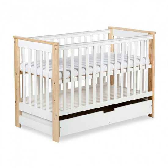 KLUPS IWO bērnu gultiņa ar kasti un šķērsstieni 120x60cm, Balta/priede KLUPS IWO bērnu gultiņa ar kasti un šķērsstieni 120x60cm, Balta/priede
