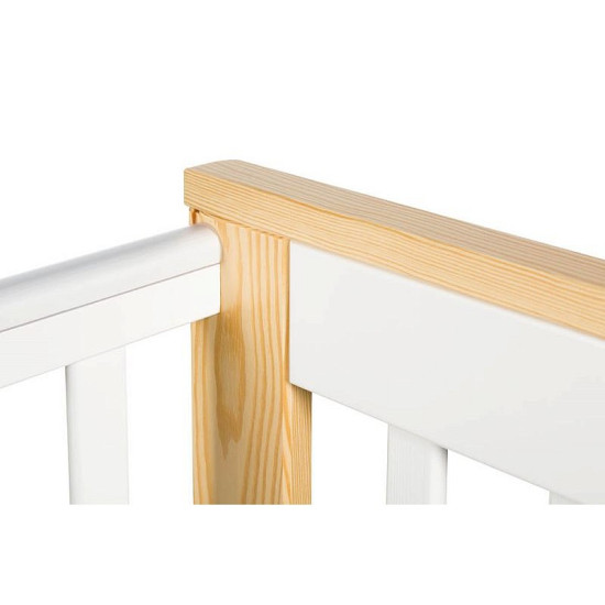 KLUPS IWO bērnu gultiņa ar kasti un šķērsstieni 120x60cm, Balta/priede KLUPS IWO bērnu gultiņa ar kasti un šķērsstieni 120x60cm, Balta/priede