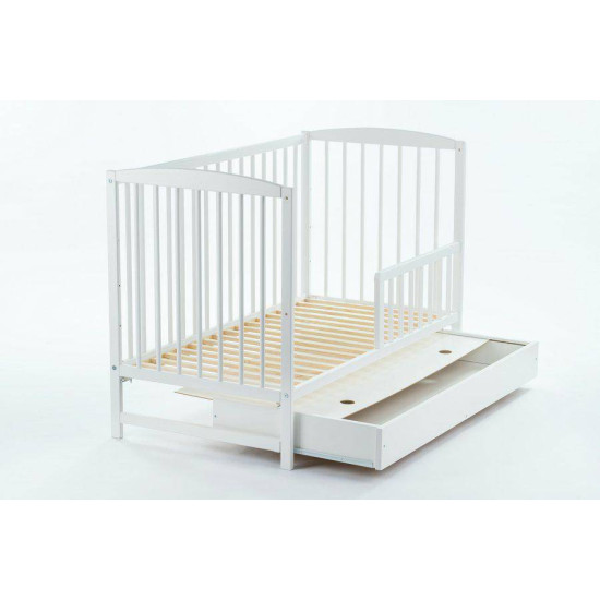 DREWEX KUBA DELUX Bērnu gulta ar noņemamu sānu un atvilktni 120x60cm, White DREWEX KUBA DELUX Bērnu gulta ar noņemamu sānu un atvilktni 120x60cm, White