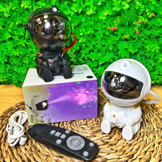 Galaktikas LED projektors - Zvaigžņota debess - Astronauts - ar pulti / 2 krāsas