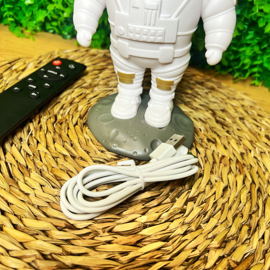 Galaktikas LED projektors - Zvaigžņota debess - Astronauts - ar pulti / Liels