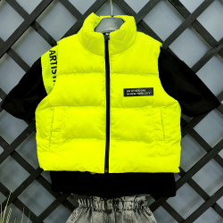 Saīsināta neona pufīga veste ar uzrakstiem