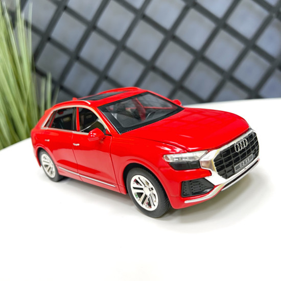 Automašīnas metāla modelis Audi Q8 Red