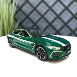 Automašīnas metāla modelis BMW M8