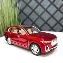 Automašīnas metāla modelis BMW X7