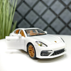 Automašīnas metāla modelis Porsche Panamera