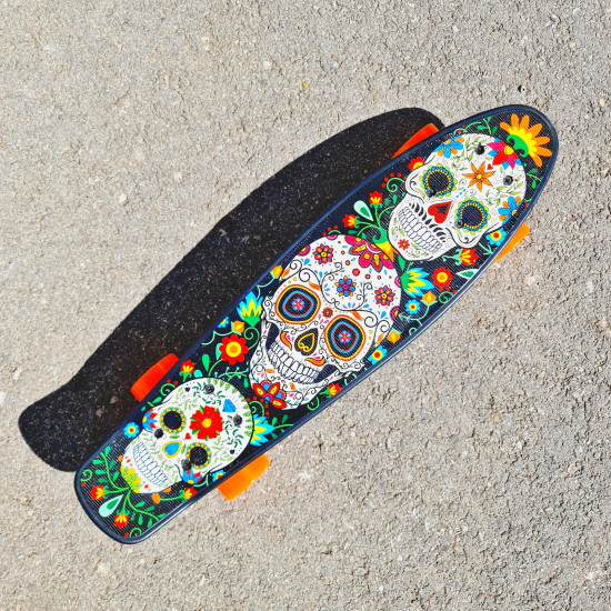 Bērnu skrituļdēlis ar LED ritiņiem Skull